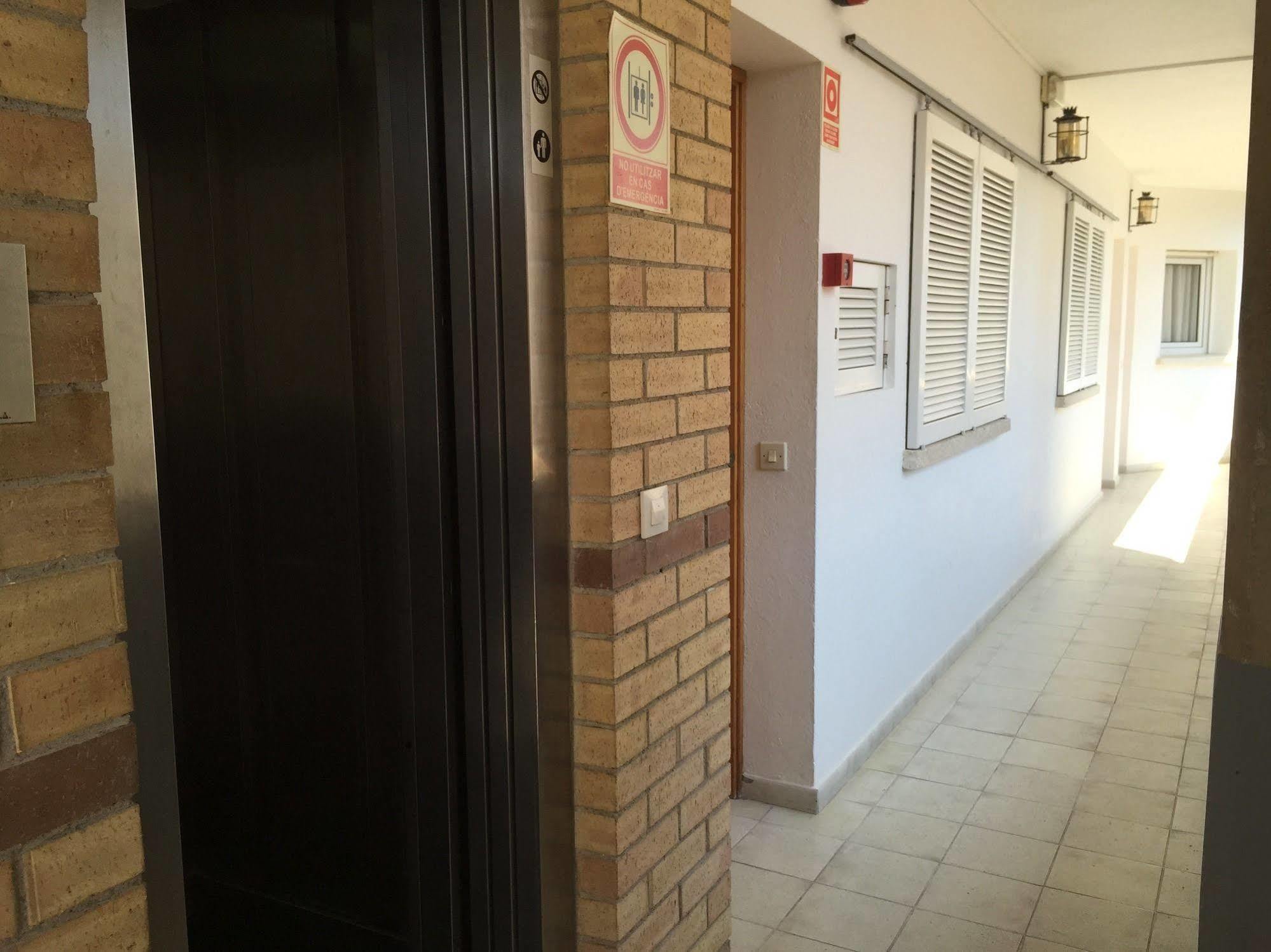 Apartamentos Santi Lloret de Mar Luaran gambar