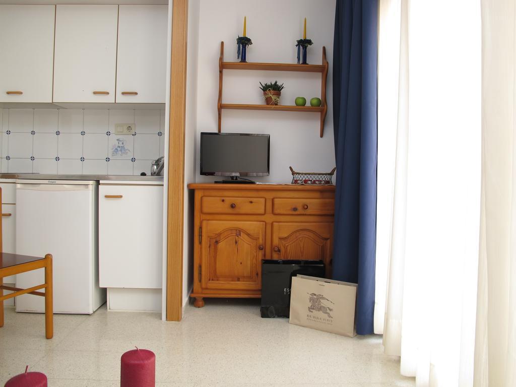 Apartamentos Santi Lloret de Mar Bilik gambar
